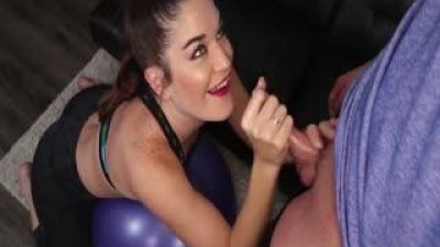  Kendra Hearts Professional Handjob